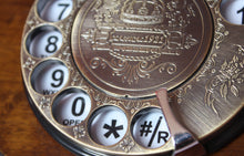 Lade das Bild in den Galerie-Viewer, Opis 1921 cable Retrotelefon aus Holz und Metall / Holztelefon / Klassisches Telefon