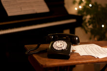 Lade das Bild in den Galerie-Viewer, Opis 60s Mobile - Retro Tischhandy / GSM-Tischtelefon / Seniorenhandy