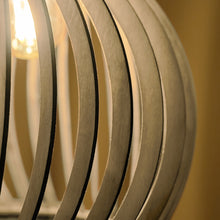 Lade das Bild in den Galerie-Viewer, Opis Serie 2 - Holz-Hängelampen hergestellt aus eleganten, zusammensteckbaren Teilen