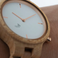 Lade das Bild in den Galerie-Viewer, Isolde aus Ahorn