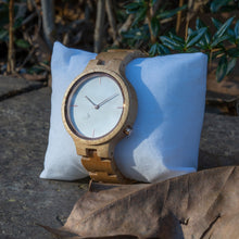 Lade das Bild in den Galerie-Viewer, Isolde aus Ahorn