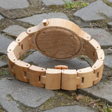 Lade das Bild in den Galerie-Viewer, Isolde aus Ahorn