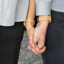 Lade das Bild in den Galerie-Viewer, Isolde aus Ahorn