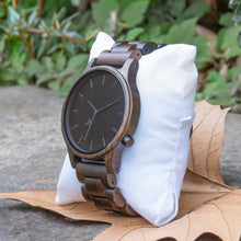 Lade das Bild in den Galerie-Viewer, Antonius aus Schwarzem Sandelholz