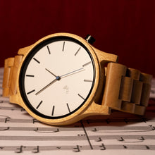 Lade das Bild in den Galerie-Viewer, Tristan aus Ahorn