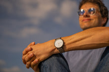 Lade das Bild in den Galerie-Viewer, Fugger aus Schwarzem Sandelholz