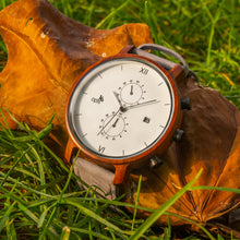 Lade das Bild in den Galerie-Viewer, Jakob aus Rotem Sandelholz