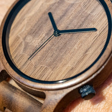 Load image into Gallery viewer, D'Artagnan in walnut