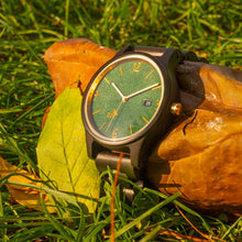 Lade das Bild in den Galerie-Viewer, Tell in Grün&Gold