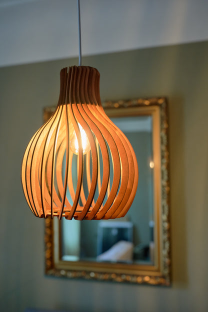 Opis Serie 2 - Holz-Hängelampen hergestellt aus eleganten, zusammensteckbaren Teilen