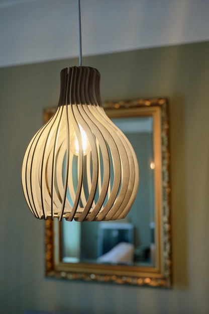 Opis Serie 2 - Holz-Hängelampen hergestellt aus eleganten, zusammensteckbaren Teilen