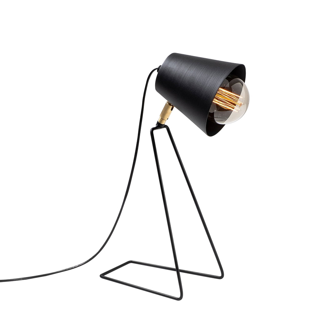 Opis Serie 7 - Elegante Lampen aus schwarzem Metall