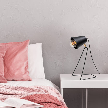 Opis Serie 7 - Elegante Lampen aus schwarzem Metall