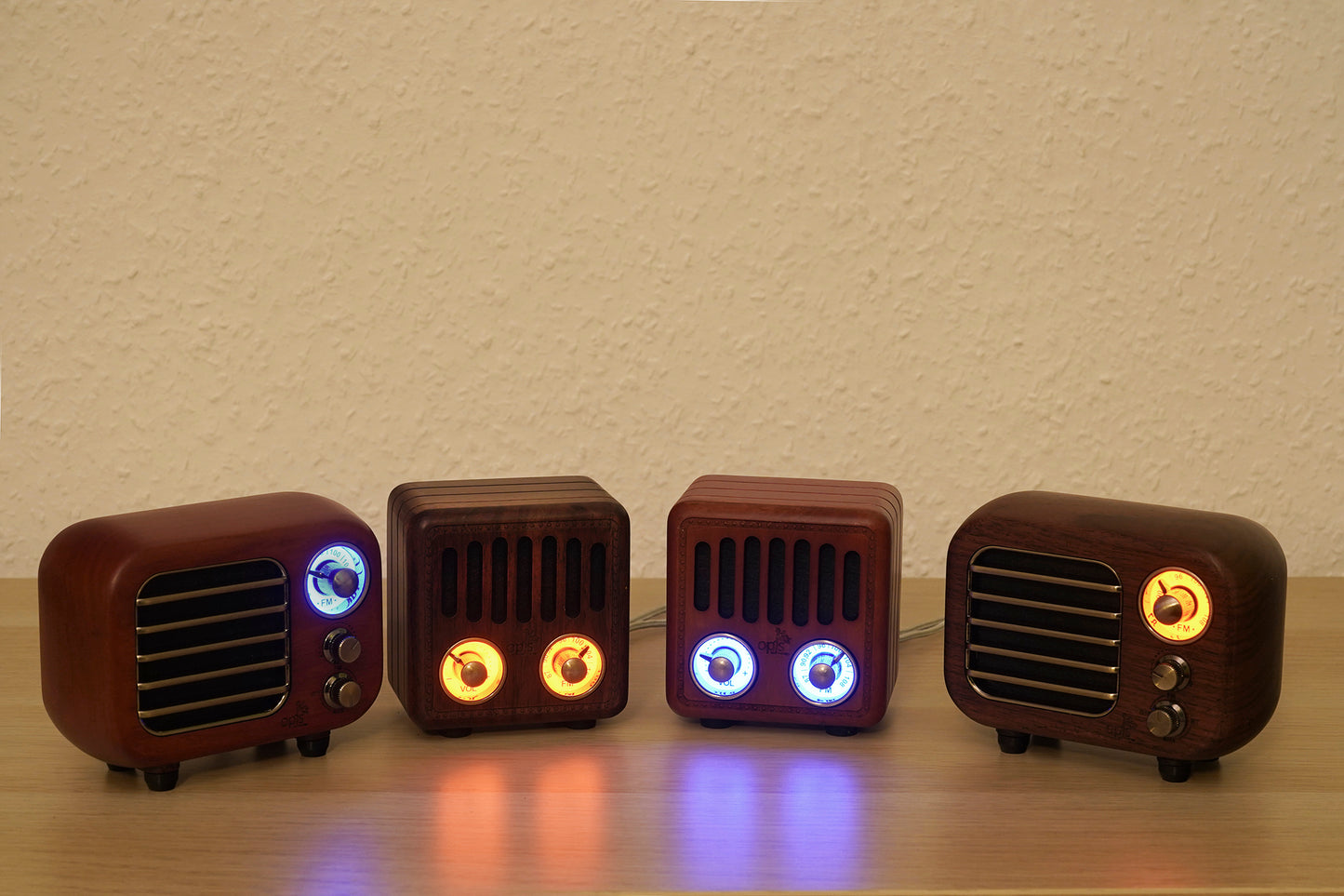 Opis Radio 2 & 3  – Kleiner Hölzerner Retro Bluetooth Lautsprecher und UHF-Radio